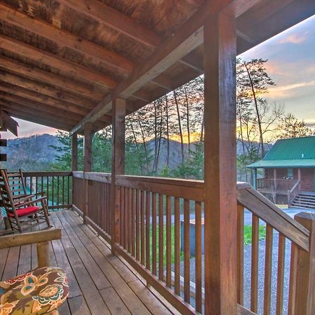 Pigeon Forge Cabin With Hot Tub And Mountain Views! Exteriör bild
