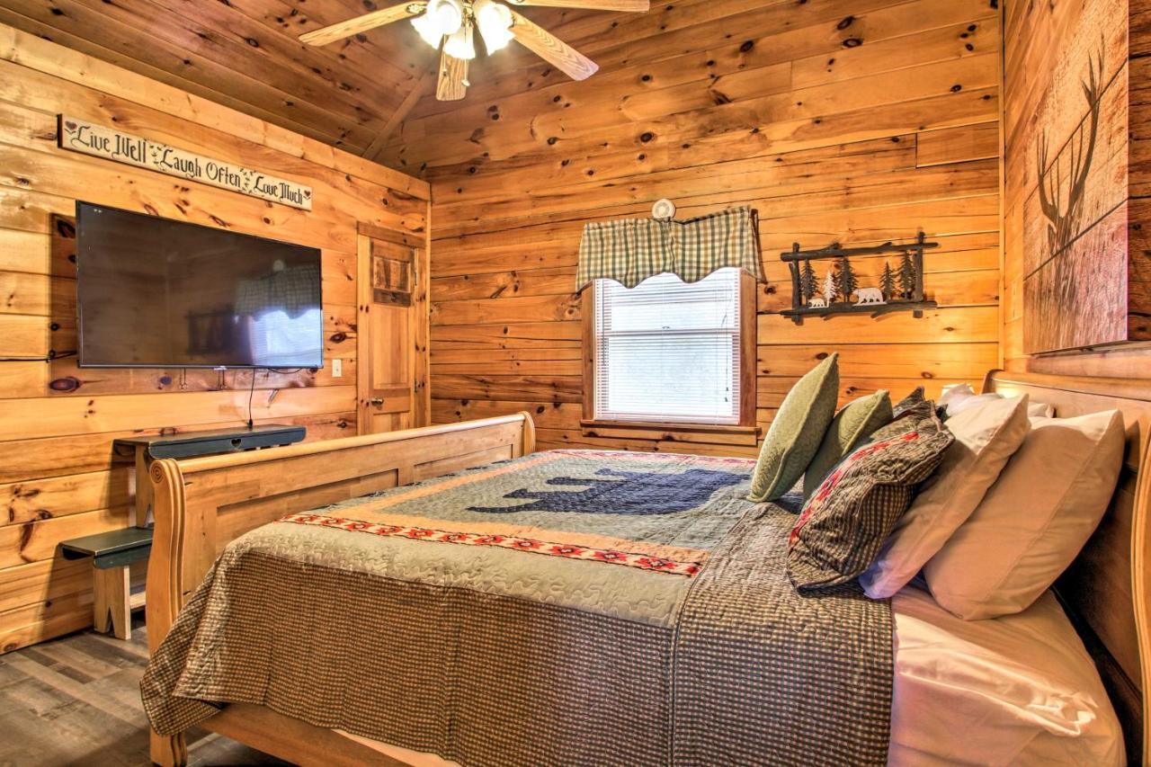 Pigeon Forge Cabin With Hot Tub And Mountain Views! Exteriör bild