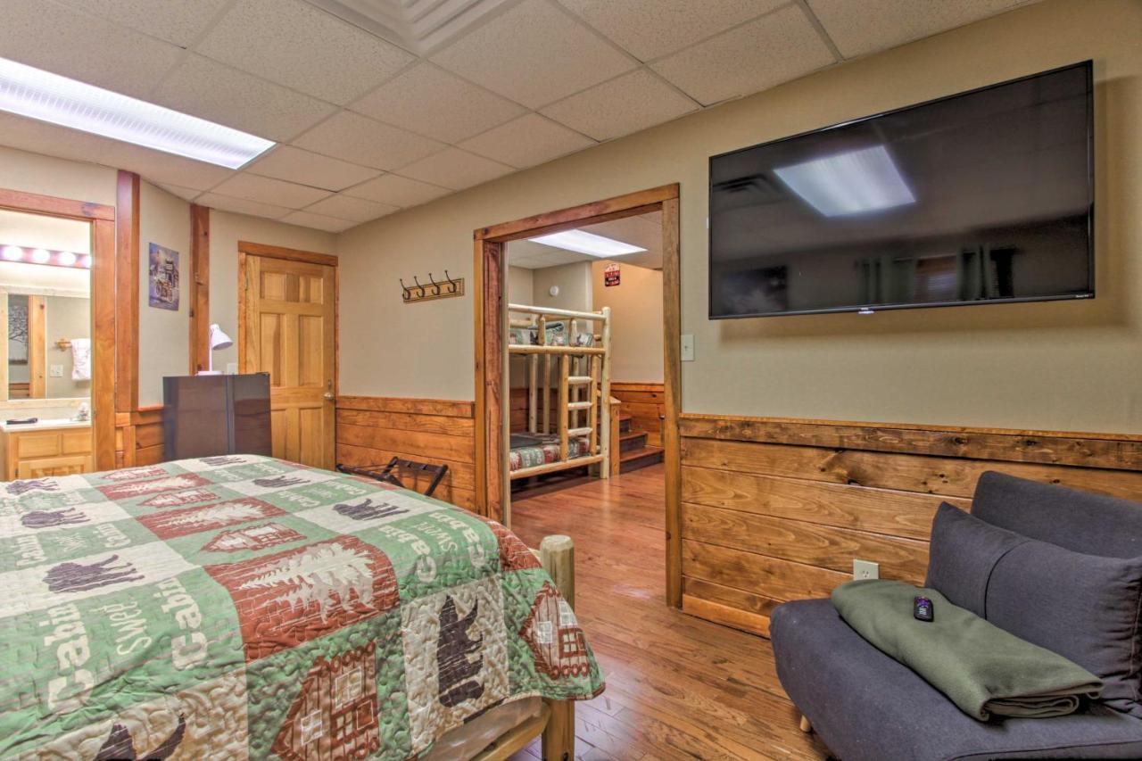 Pigeon Forge Cabin With Hot Tub And Mountain Views! Exteriör bild